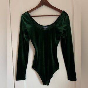 Modcloth Long Sleeve Green Velvet Bodysuit. Size XS